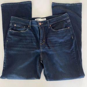 Signature Levi Strauss Mid Rise Boot Cut size 14 w32 L 30 Dark Wash